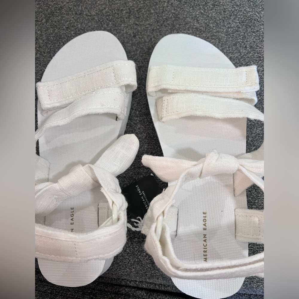 NWT American Eagle Sandals